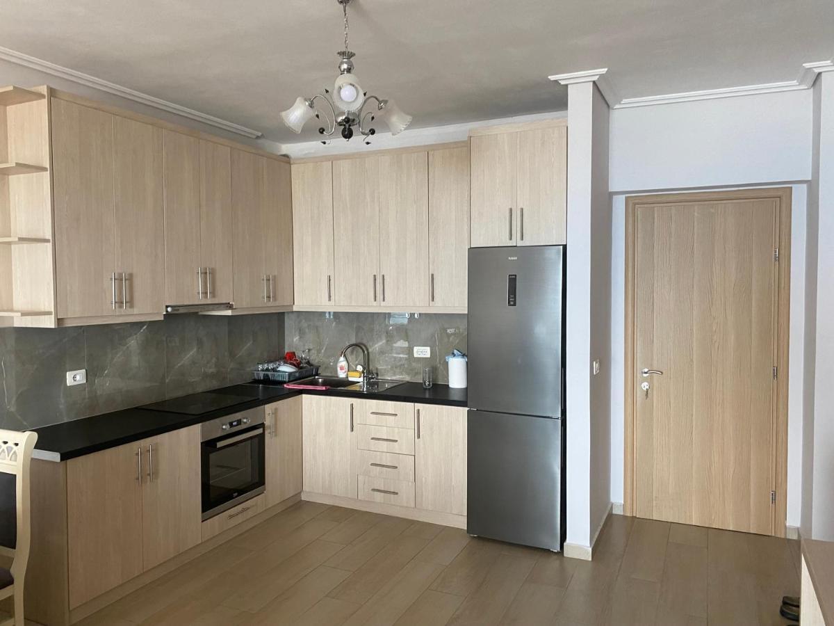 Blue Breeze Attic Apartments Sarandë Eksteriør billede