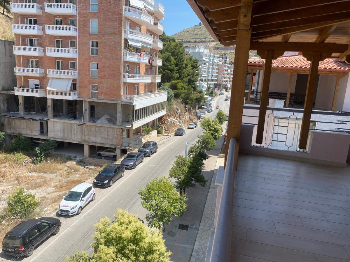 Blue Breeze Attic Apartments Sarandë Eksteriør billede
