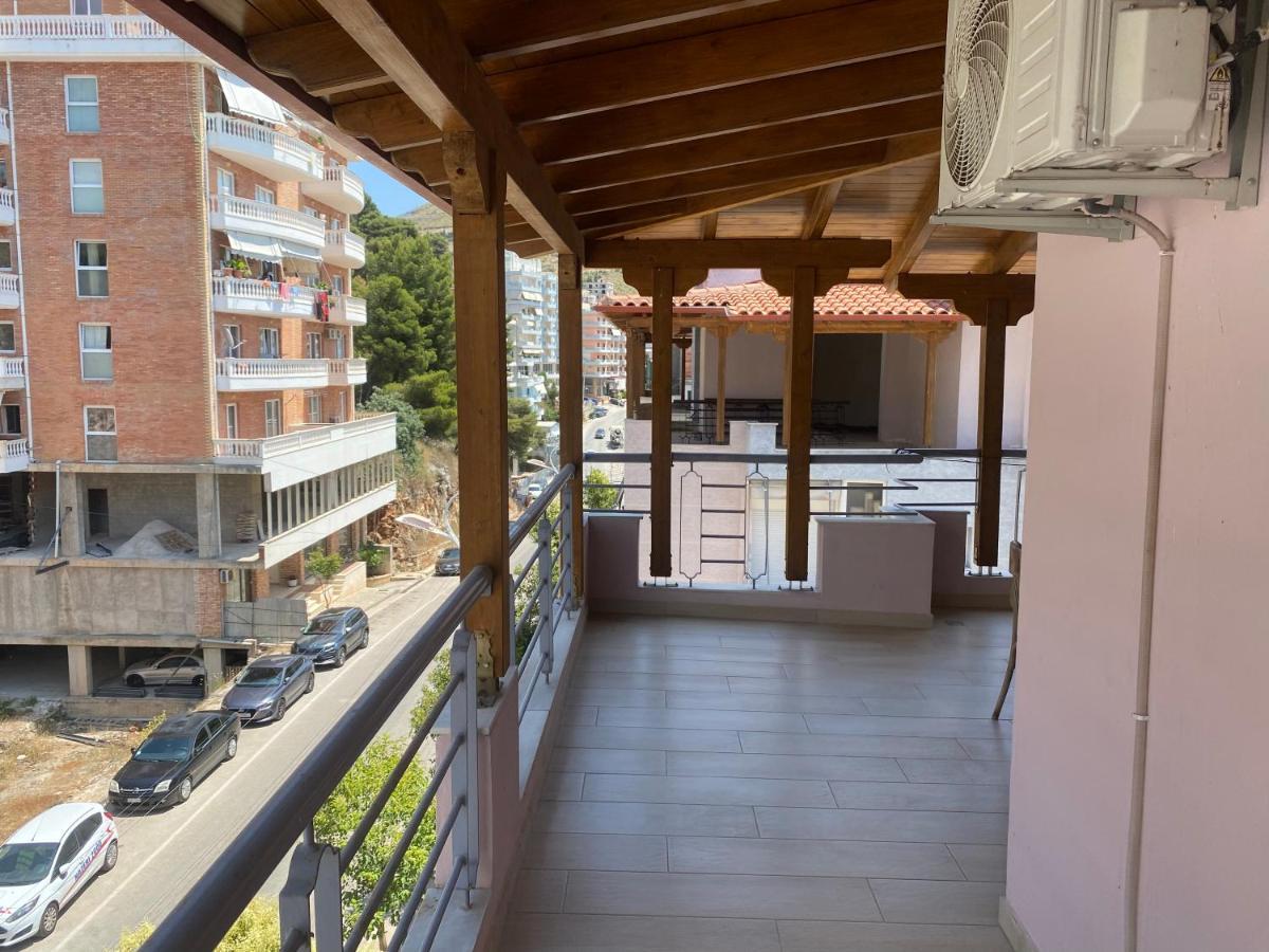 Blue Breeze Attic Apartments Sarandë Eksteriør billede