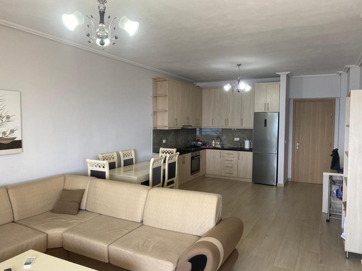 Blue Breeze Attic Apartments Sarandë Eksteriør billede