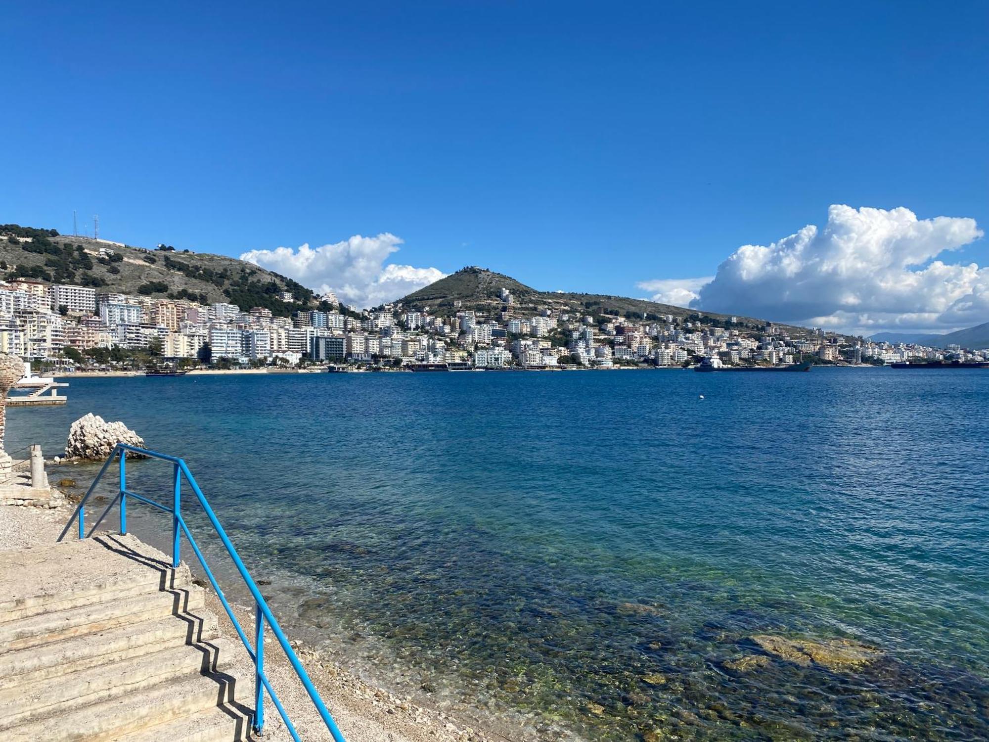 Blue Breeze Attic Apartments Sarandë Eksteriør billede